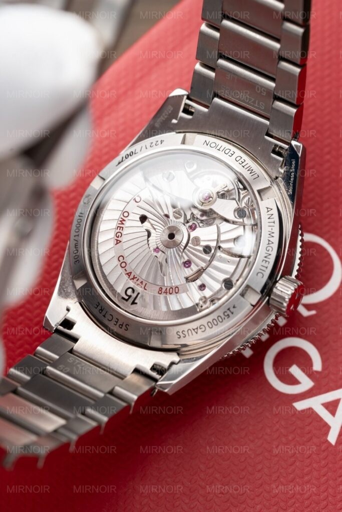 Dong-Ho-Omega-Seamaster-007-Replica-11-Nha-May-VS-Mat-Den-41mm-1-683x1024.jpg
