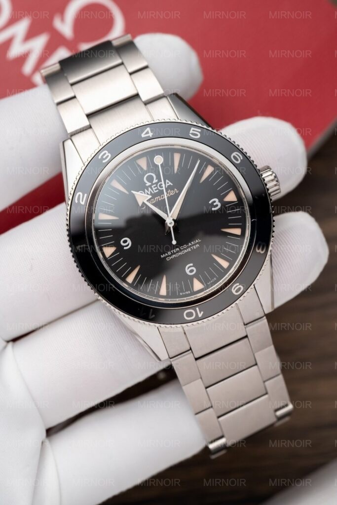 Dong-Ho-Omega-Seamaster-007-Replica-11-Nha-May-VS-Mat-Den-41mm-3-683x1024.jpg
