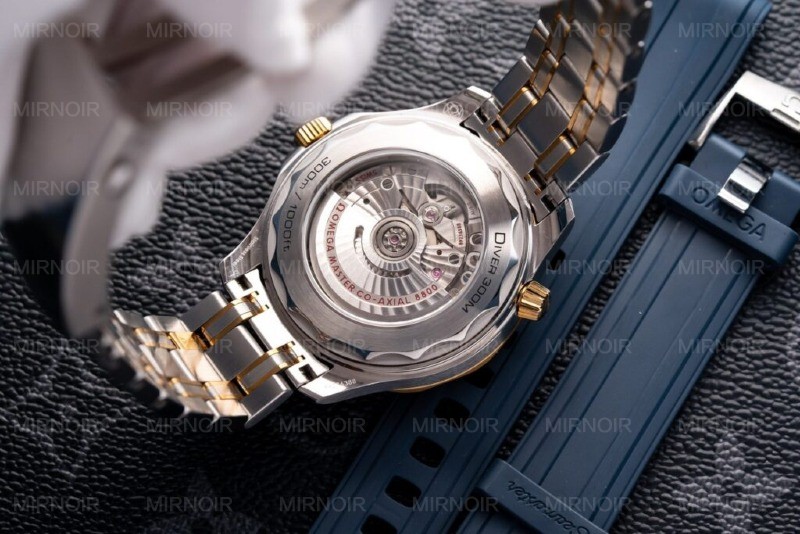 Dong-Ho-Omega-Seamaster-DemiGold-Replcia-11-Mat-Xanh-42mm-8-1024x683.jpg