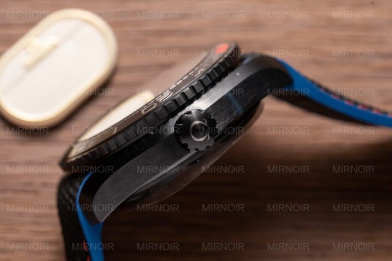 Dong-Ho-Omega-Seamaster-GMT-Replica-Cao-Cap-Nhat-VS-45-5-1024x683.jpg