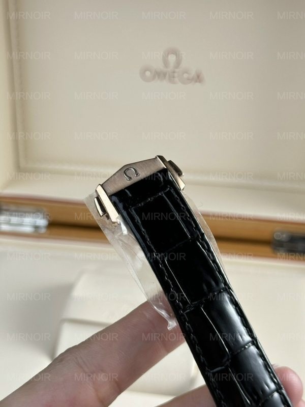 Dong-Ho-Omega-SpeedMaster-MoonWatch-Che-Tac-Mat-Den-Nha-May-RM-44mm-2.jpg