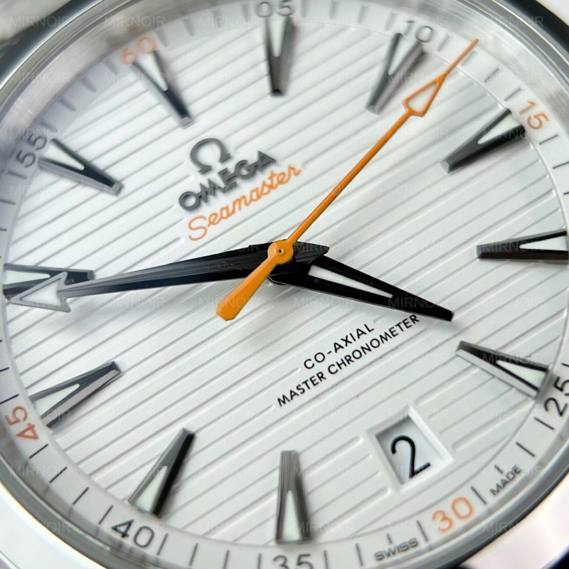 Dong-Ho-Omega-Seamaster-Replica-Cap-Mat-Trang-Nha-May-VS-40mm-3.jpg