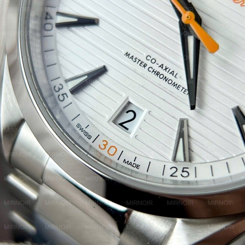 Dong-Ho-Omega-Seamaster-Replica-Cap-Mat-Trang-Nha-May-VS-40mm-4.jpg