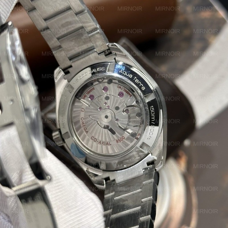Dong-Ho-Omega-Seamaster-Replica-11-Mat-Xanh-Soc-VSF-1-1024x1024.jpg