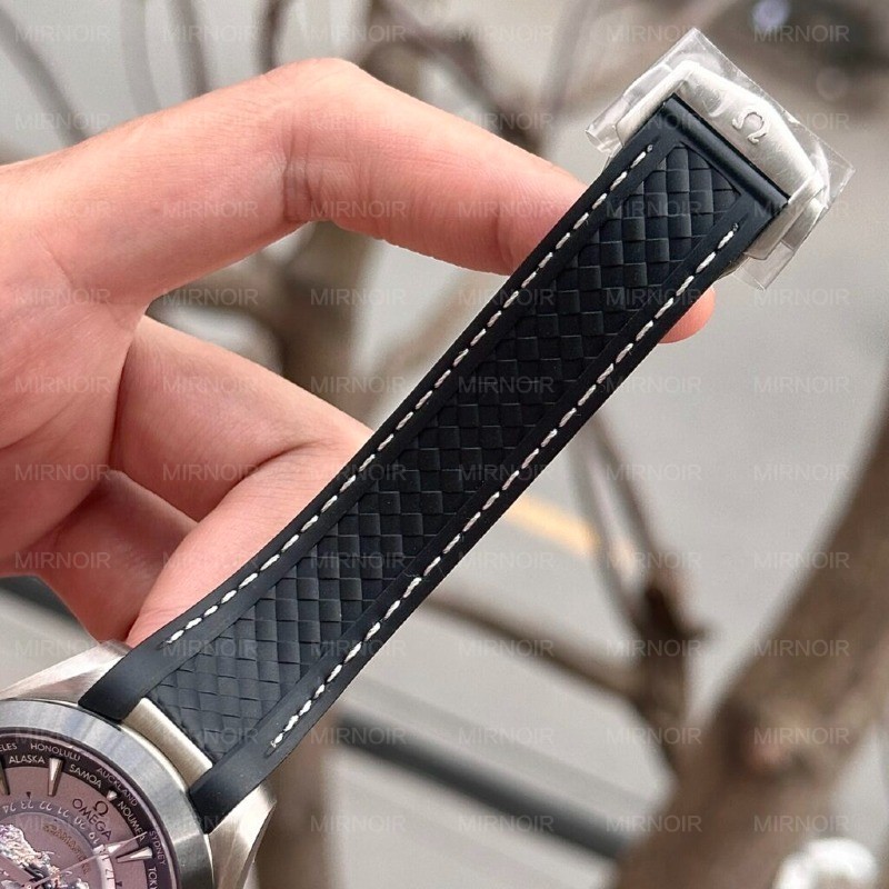 Dong-Ho-Omega-Aqua-Terra-Worldtimer-Replica-11-Thuy-Sy-VS-Factory-43mm-4-1024x1024.jpg