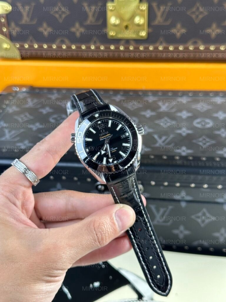 Dong-Ho-Omega-Seamaster-Planet-Ocean-Replica-11-Nha-May-VS-1-768x1024.jpg