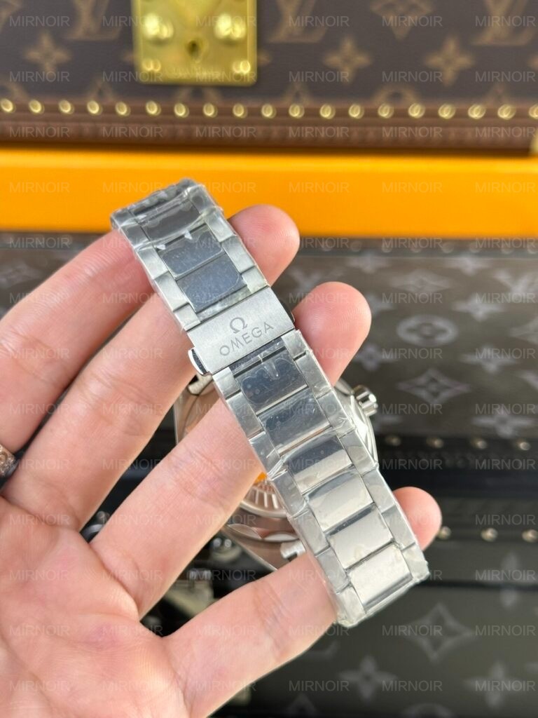 Dong-Ho-Omega-REp-11-1-768x1024.jpg