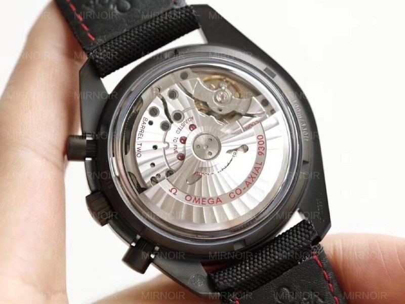 Dong-Ho-Omega-Speedmaster-Replica-11-Mau-Den-Vo-Gom-OM-44mm-3.jpg