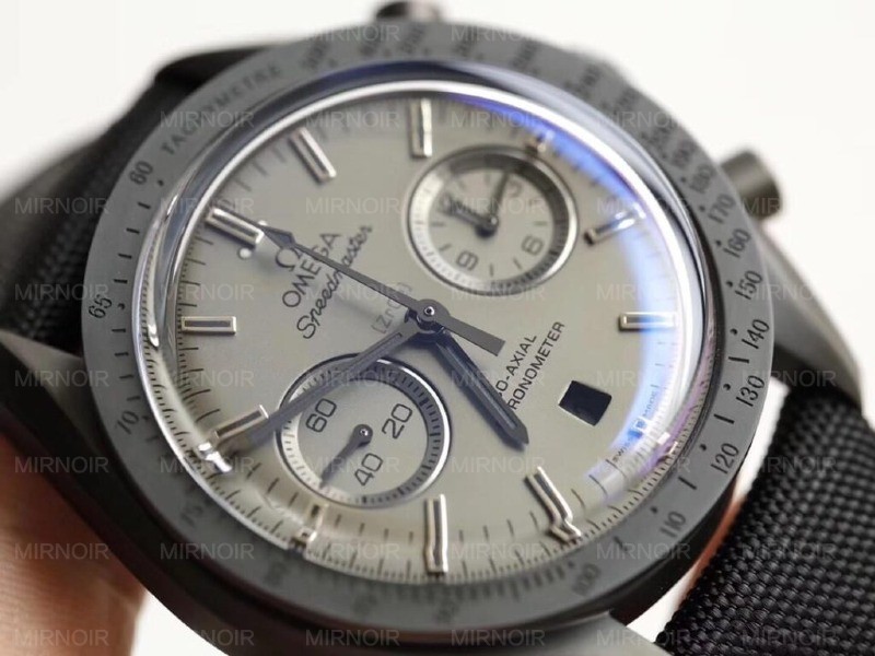 Dong-Ho-Omega-Speedmaster-Replica-11-Mau-Den-Vo-Gom-OM-44mm-6.jpg