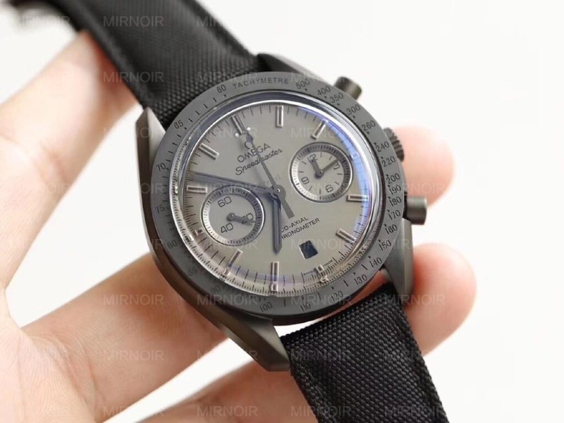 Dong-Ho-Omega-Speedmaster-Replica-11-Mau-Den-Vo-Gom-OM-44mm-7.jpg