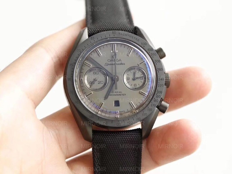 Dong-Ho-Omega-Speedmaster-Replica-11-Mau-Den-Vo-Gom-OM-44mm-8.jpg