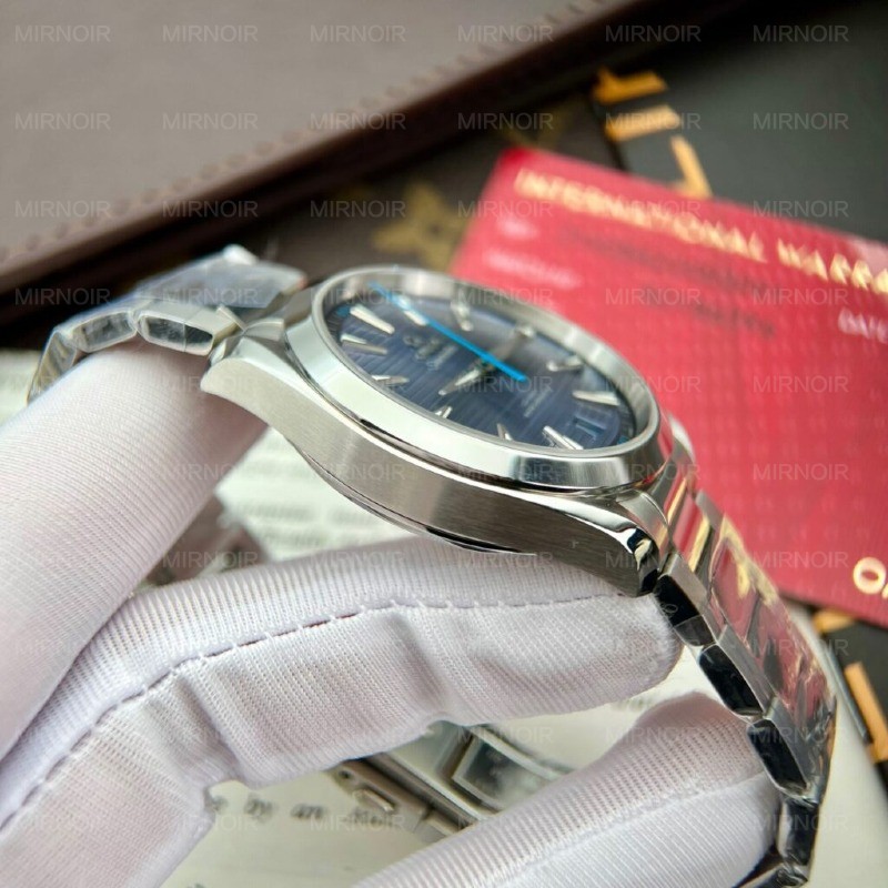 Dong-Ho-Omega-Seamaster-Aqua-Terra-Che-Tac-Mat-Xanh-VSF-41mm-8.jpg
