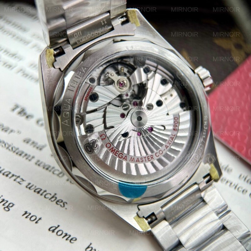 Dong-Ho-Omega-Seamaster-Aqua-Terra-Che-Tac-Mat-Xanh-VSF-41mm-9.jpg