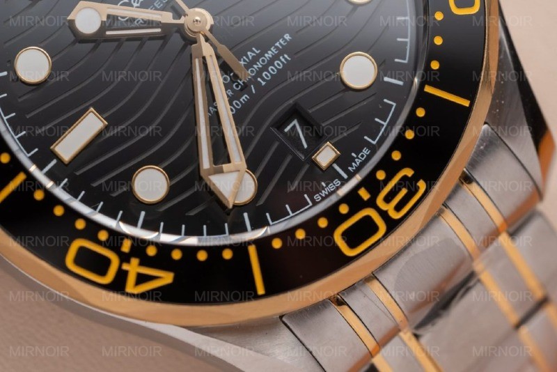 Dong-Ho-Omega-Seamaster-Replica-11-VS-Factory-Demi-Gold-6-1024x683.jpg