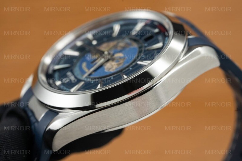 Dong-Ho-Omega-Seamaster-Aqua-Terra-Ban-Do-Day-Cao-Su-10.jpg