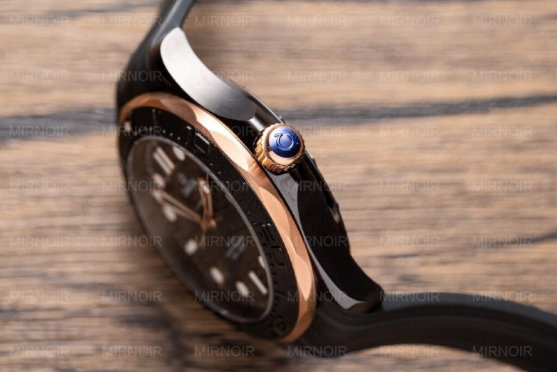 Dong-Ho-Omega-Seamaster-Vo-Gom-Mau-Demi-Day-Cao-Su-VS-Factory-42mm-3.jpg
