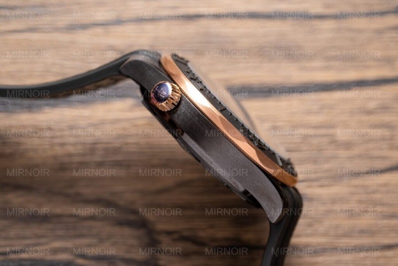 Dong-Ho-Omega-Seamaster-Vo-Gom-Mau-Demi-Day-Cao-Su-VS-Factory-42mm-4.jpg