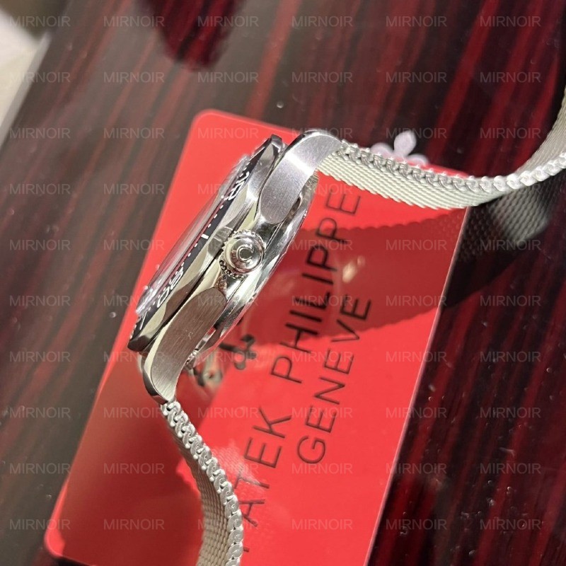 Dong-Ho-Omega-Replica-11-Seamaster-James-Bond-Nha-May-VS-42mm-5-1024x1024.jpg