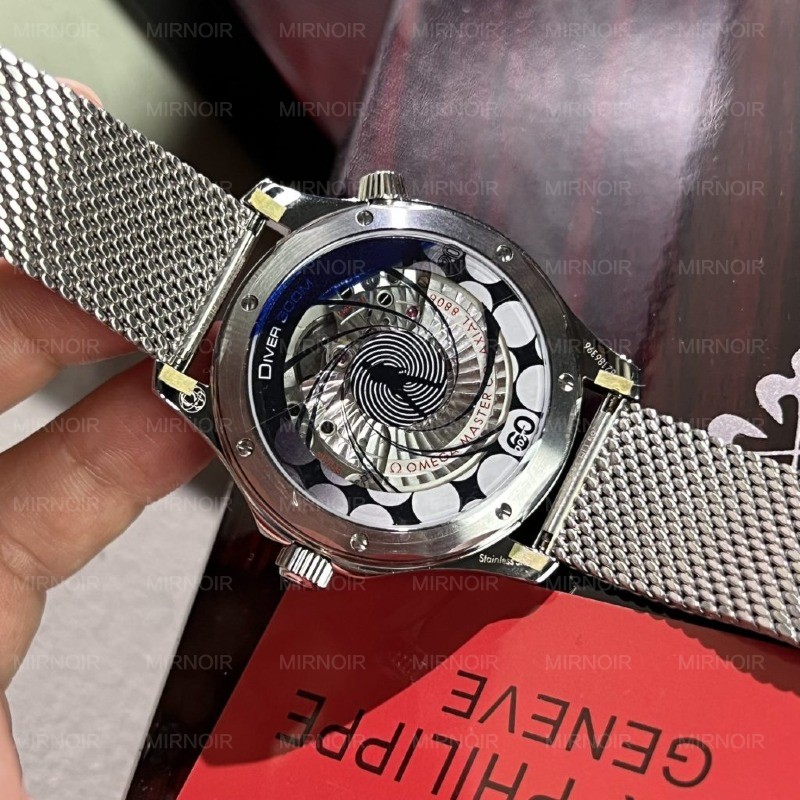 Dong-Ho-Omega-Replica-11-Seamaster-James-Bond-Nha-May-VS-42mm-7-1024x1024.jpg