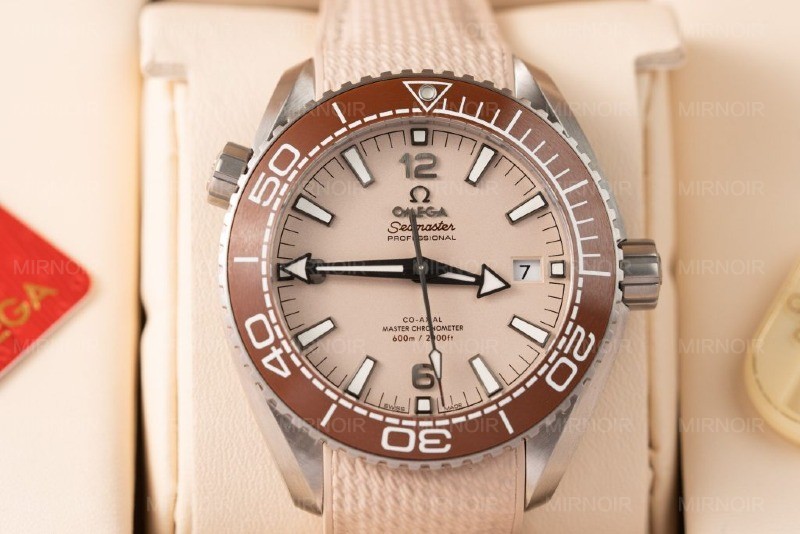 Dong-Ho-Omega-Planet-Ocean-600M-Replica-Cao-Cap-Nha-May-VS-1.jpg