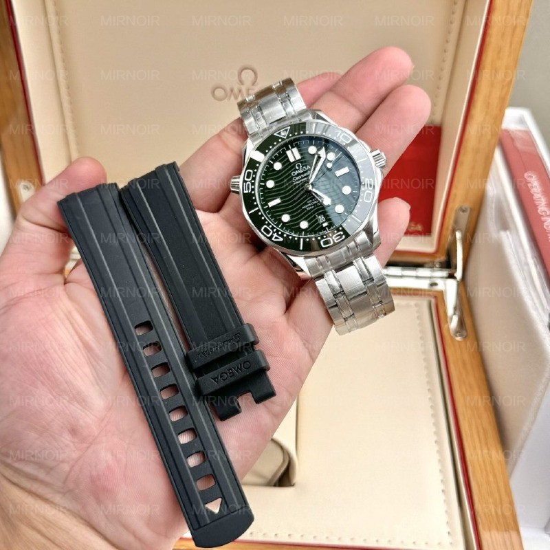 Dong-Ho-Omega-Che-Tac-Seamaster-Diver-300M-Mau-Xanh-La-Cay-VS-Factory-42mm-4-1024x1024.jpg