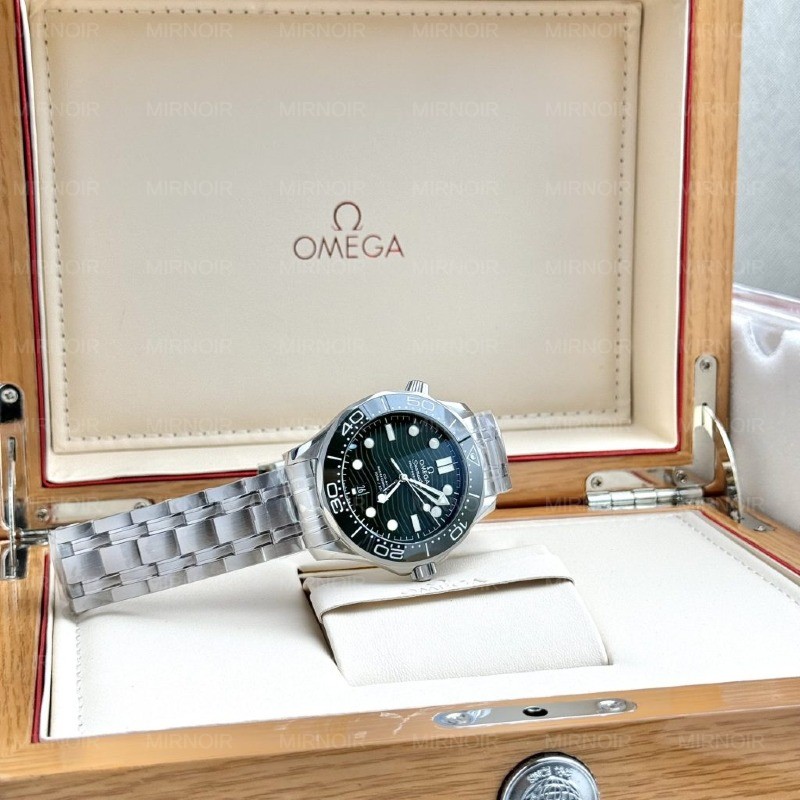 Dong-Ho-Omega-Che-Tac-Seamaster-Diver-300M-Mau-Xanh-La-Cay-VS-Factory-42mm-6-1024x1024.jpg