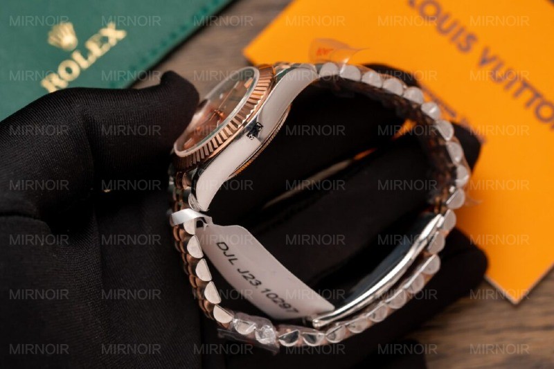 Dong-Ho-Rolex-DateJust-Boc-Vang-Hong-Rep-11-Mat-Ca-Hoi-GMF-31mm-4-1024x682.jpg