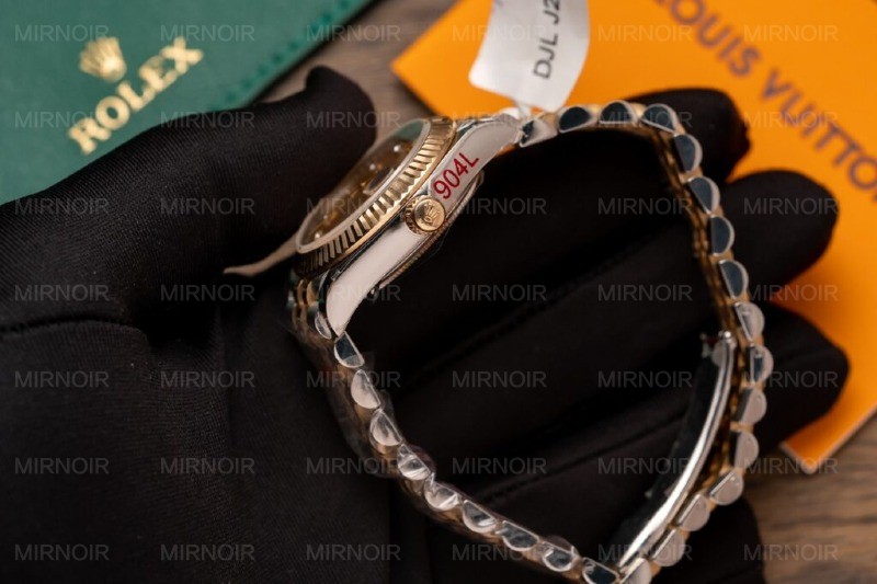 Dong-Ho-Nu-Rolex-DateJust-Replica-11-Boc-Vang-That-18K-GMF-31mm-6-1024x682.jpg