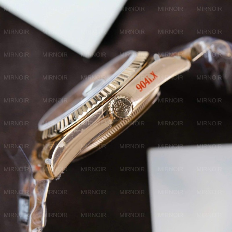 Dong-Ho-Rolex-Day-Date-128235-Replica-11-Mat-MOP-Trong-Luong-156gram-Nha-May-QF-36mm-4-1024x1024.jpg