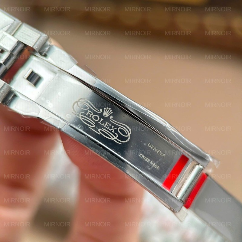 Dong-Ho-Rolex-Land-Dweller-127236-Rep-11-Mat-Xanh-Bang-Hoa-Tiet-To-Ong-Dinh-Da-Baguette-36mm-5-1024x1024.jpg