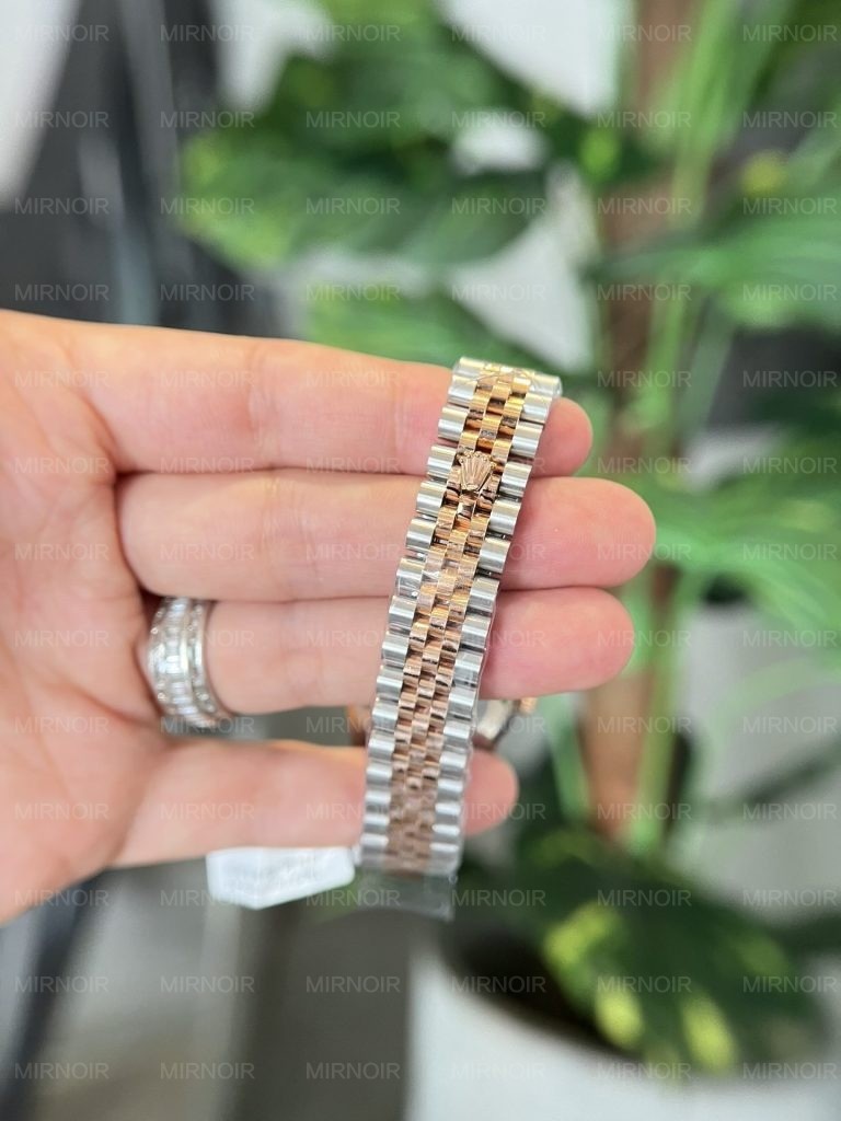 Dong-Ho-Rolex-DateJust-Nu-Boc-Vang-Day-Demi-Nha-May-GM-Tot-Nhat-1-768x1024.jpg