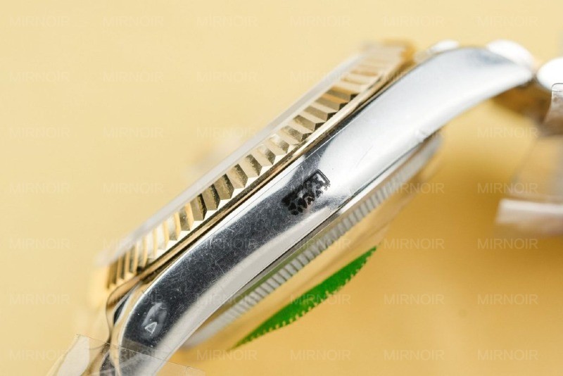 Dong-Ho-Rolex-Che-Tac-DateJust-126233-Mat-Nep-Gap-Boc-Vang-GM-Factory-36mm-3-1024x683.jpg