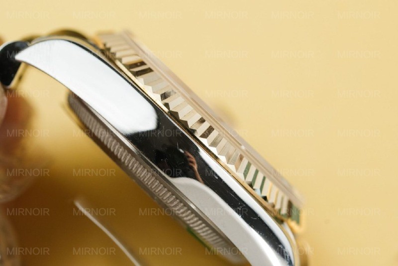 Dong-Ho-Rolex-Nam-Rep-11-DateJust-126233-Mat-So-Vang-Champagne-Boc-Vang-That-36mm-7-1024x683.jpg