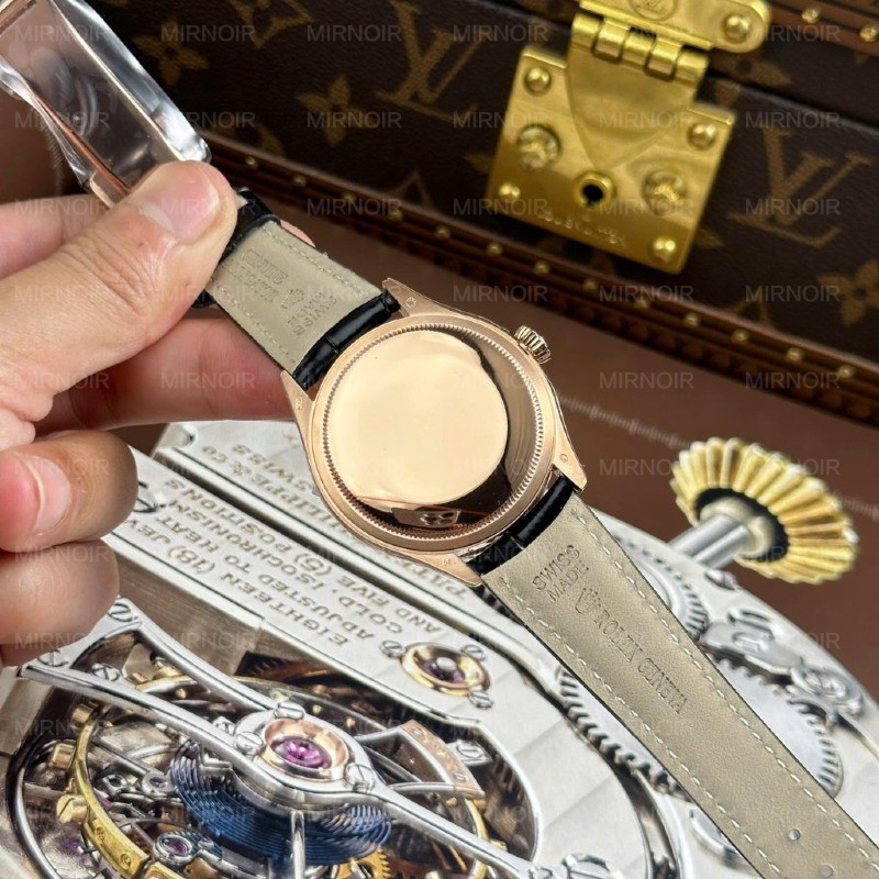 Dong-Ho-Rolex-Cellini-Moonphase-50535-Replica-11-Ma-Vang-Hong-Day-Da-Den-Xuong-KZ-39mm-3-1024x1024.jpg