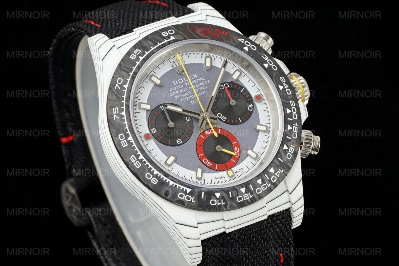 Dong-Ho-Rolex-Daytona-Diw-Carbo-Alpine-Replica-Cao-Cap-Nhat-40mm-7.jpg