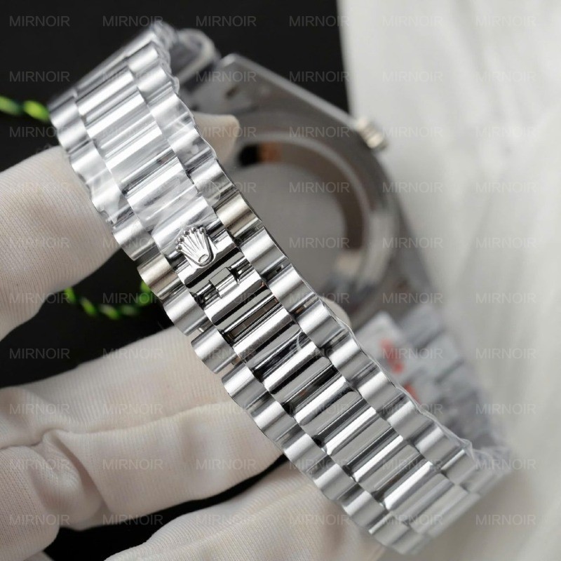 Dong-Ho-Rolex-Day-Date-Che-Tac-Mat-So-Dinh-Full-Kim-Cuong-Moissanite-Xuong-GM-40mm-8-1024x1024.jpg