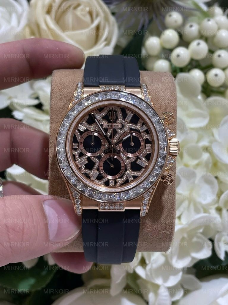 Dong-Ho-Rolex-Che-Tac-Daytona-116588TBR-Giraffeb-Chestnut-Boc-Vang-Hong-18K-Dinh-Moissanite-40mm-3-768x1024.jpg
