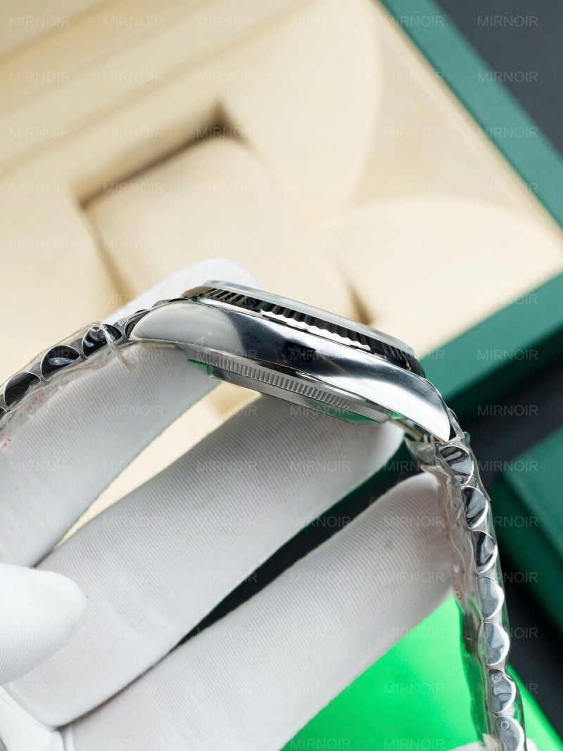 Dong-Ho-Rolex-DateJust-126234-Mat-Xa-Cu-Rep-11-Nha-May-Clean-Cao-Cap-Nhat-36mm-9.jpg