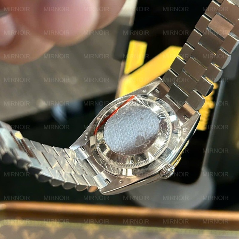 Dong-Ho-Rolex-Day-Date-Che-Tac-Kim-Cuong-Moissanite-Trong-Luong-200-Gram-40mm-8-1024x1024.jpg