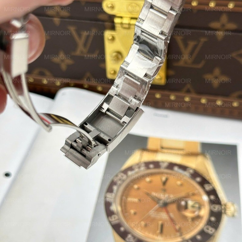 Dong-Ho-Rolex-Replica-11-Cosmograph-Daytona-126509-Mat-Xanh-Duong-Nha-May-THB-40mm-1-1024x1024.jpg
