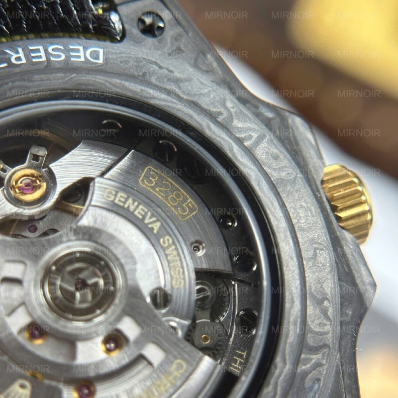 Dong-Ho-Rolex-GMT-Master-II-Diw-Replica-11-Vo-Carbon-Mat-Xanh-La-Cay-40mm-14-1024x1024.jpg