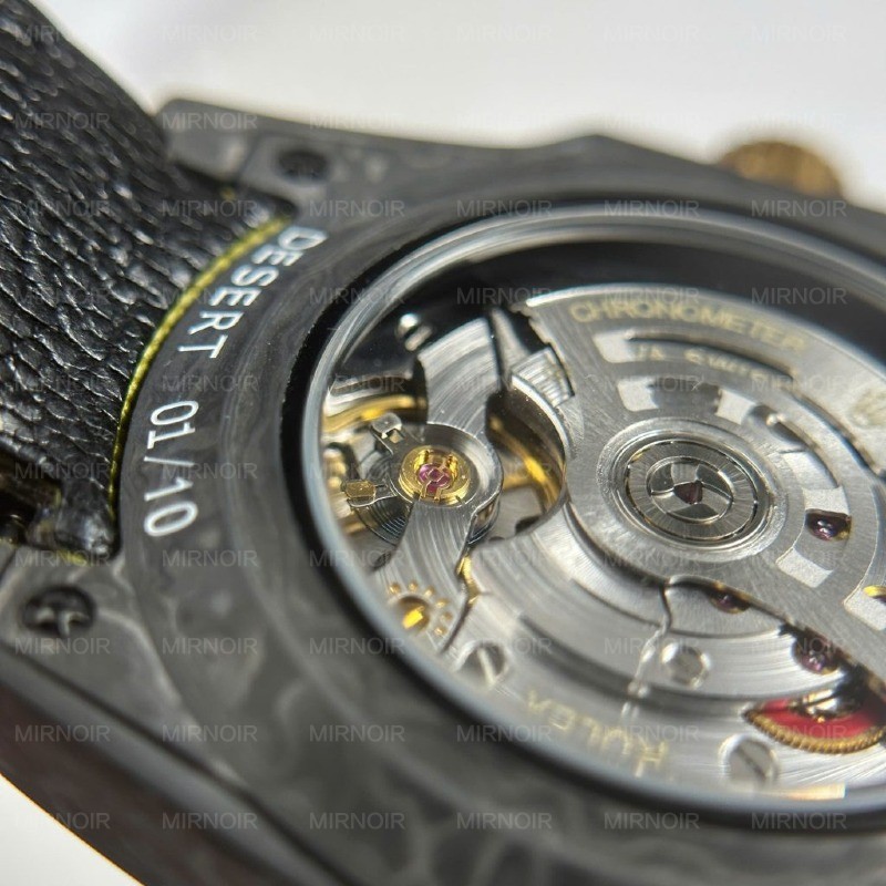 Dong-Ho-Rolex-GMT-Master-II-Diw-Replica-11-Vo-Carbon-Mat-Xanh-La-Cay-40mm-15-1024x1024.jpg