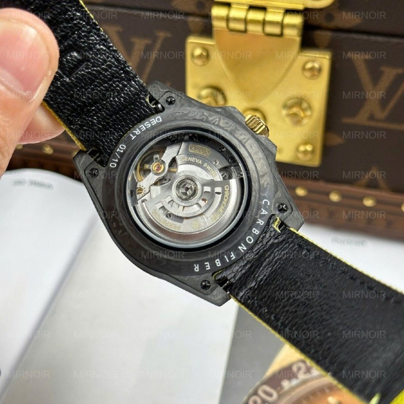 Dong-Ho-Rolex-GMT-Master-II-Diw-Replica-11-Vo-Carbon-Mat-Xanh-La-Cay-40mm-16-1024x1024.jpg