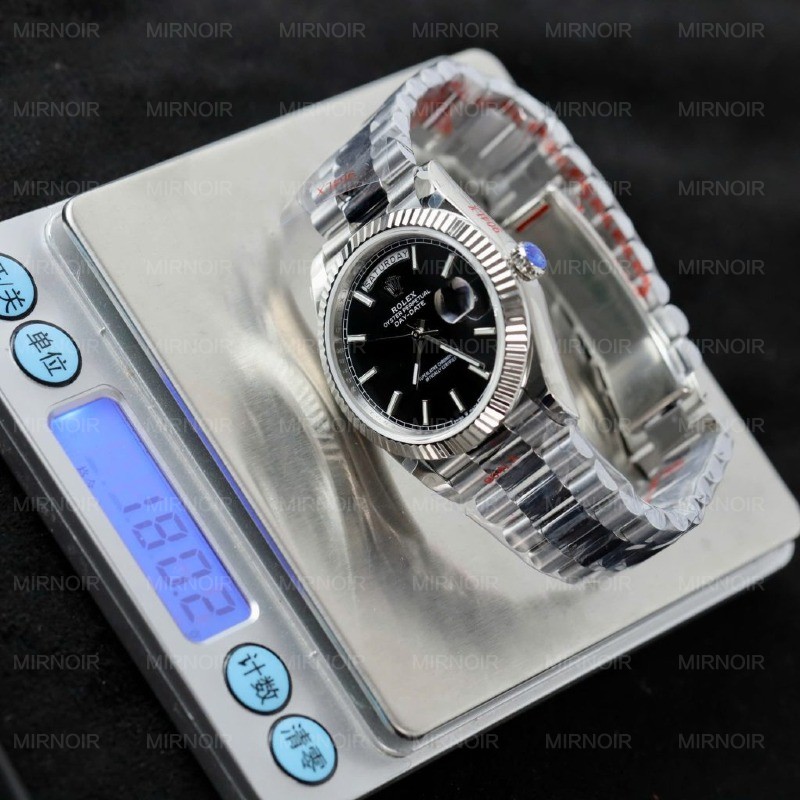 Dong-Ho-Rolex-Day-Date-Replica-11-Mat-Den-Coc-So-Da-Quang-Xuong-GM-40mm-18-1024x1024.jpg