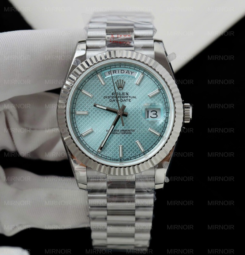 Dong-Ho-Rolex-Day-Date-Replica-11-Mat-Xanh-Bang-Hoa-Tiet-Cheo-Xuong-GM-40mm-3.jpg