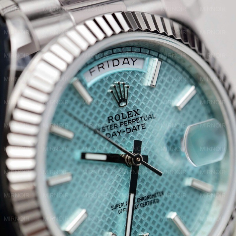 Dong-Ho-Rolex-Day-Date-Replica-11-Mat-Xanh-Bang-Hoa-Tiet-Cheo-Xuong-GM-40mm-7.jpg