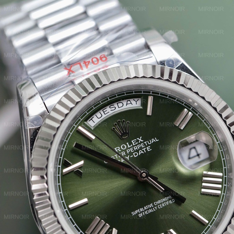 Dong-Ho-Rolex-Che-Tac-Day-Date-Mat-Xanh-La-Cay-Trong-Luong-186-Grams-Xuong-QF-40mm-7.jpg