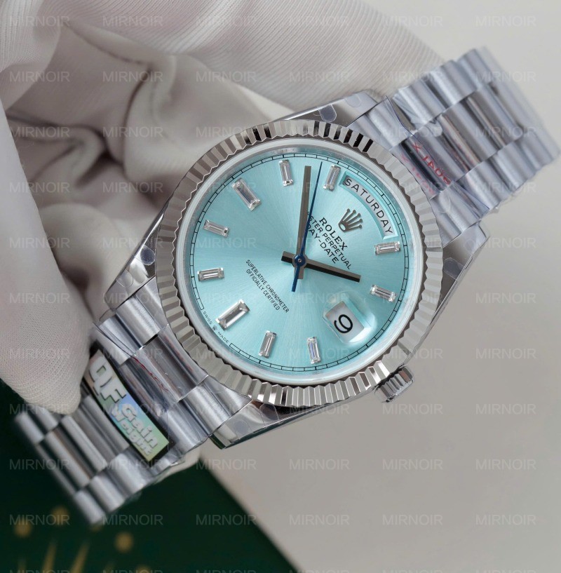 Dong-Ho-Rolex-Replica-11-Day-Date-Mat-Xanh-Bang-Trong-Luong-186-Grams-Xuong-QF-40mm-3.jpg