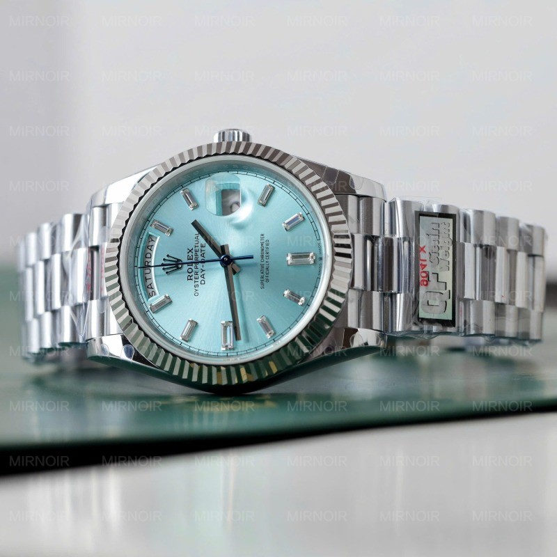 Dong-Ho-Rolex-Replica-11-Day-Date-Mat-Xanh-Bang-Trong-Luong-186-Grams-Xuong-QF-40mm-5.jpg