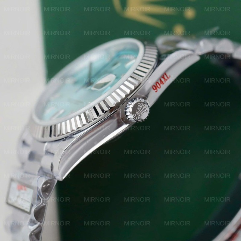 Dong-Ho-Rolex-Replica-11-Day-Date-Mat-Xanh-Bang-Trong-Luong-186-Grams-Xuong-QF-40mm-9-1024x1024.jpg